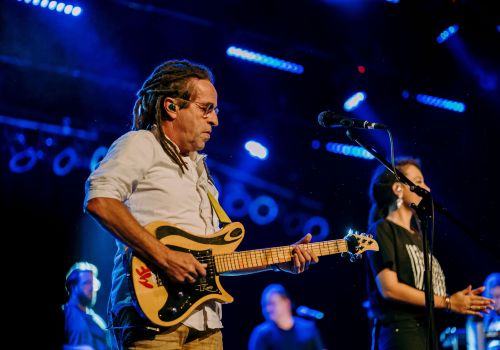 live-music-on-stage